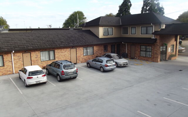 Arena Court Motel