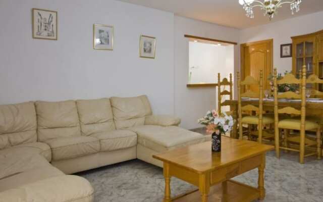 Villa - 8 Bedrooms with Pool and WiFi - 106415