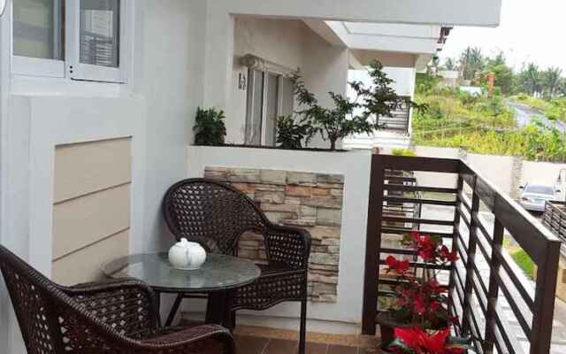 2 Bedroom Villa by AP at Tagaytay Hampton Villa