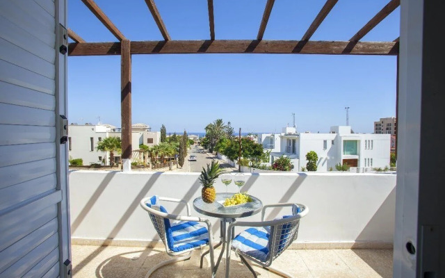 Protaras Annie Suite