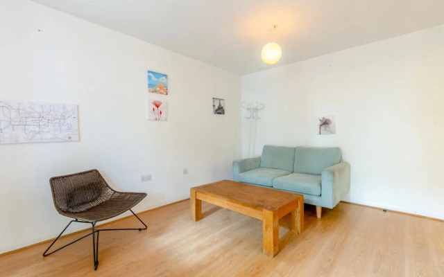 Spacious 1 Bed Apartment Near Shoreditch Park