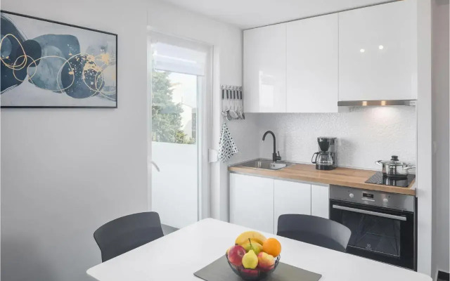 Two-Bedroom Apartment in Cervar Porat