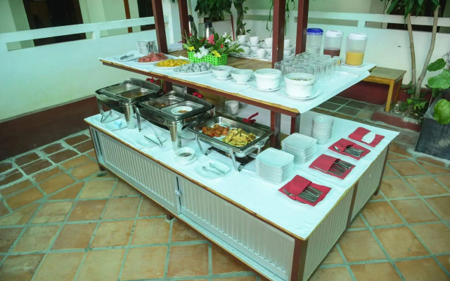 Yanathyna Ochheuteal Hotel