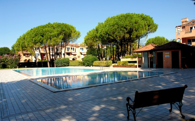 Seafront Apartment With Shared Pool