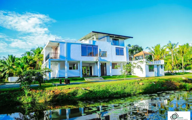 Shades Resort and Villa