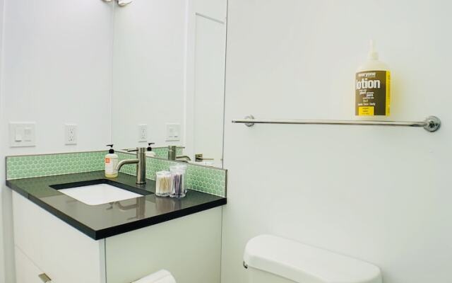 Intimate Well Appointed-Old Town-Pool