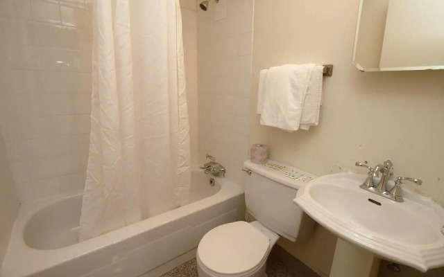 Niagara Lodge & Suites