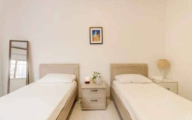 Villa Swieqi with shared rooms 5