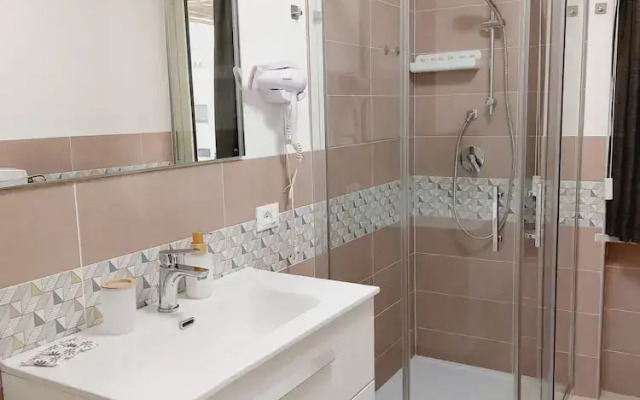 Un Passo Dal Porto