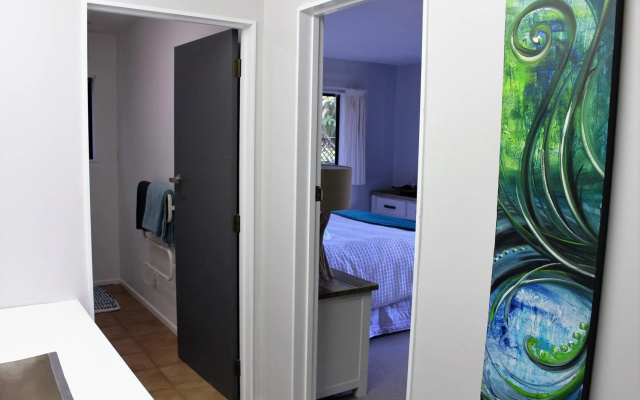 Close to beach – Guest Rooms – North Auckland