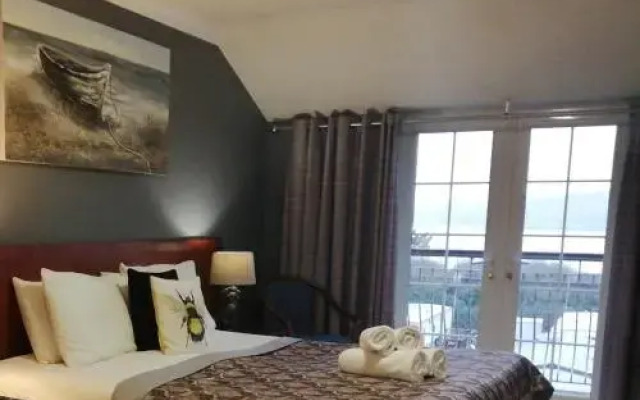 Three Rivers Hotel
