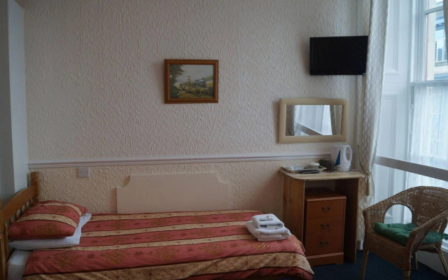 The Hampton Court Guesthouse