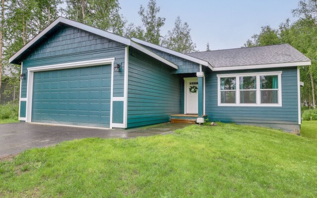 Charming Wasilla Getaway w/ Fireplace & Gas Grill!