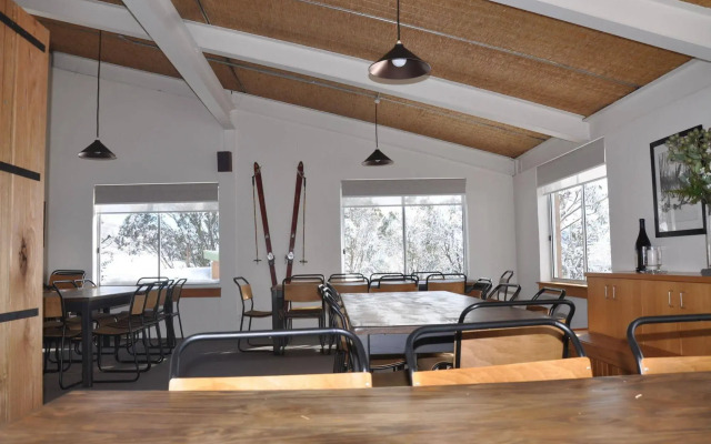 Ripparoo Ski Lodge
