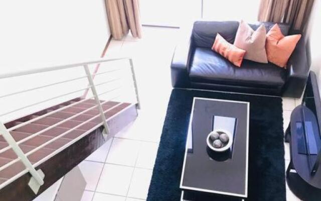 One-Bedroom @24Malibu Loft