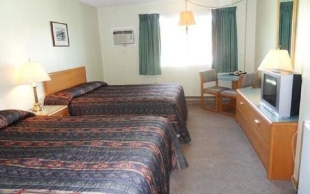 Selkirk Inn