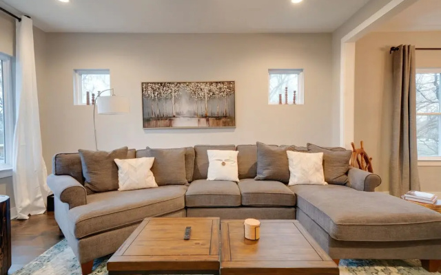 East Modern Home