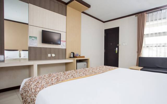 RedDoorz Plus near Farmhouse Lembang