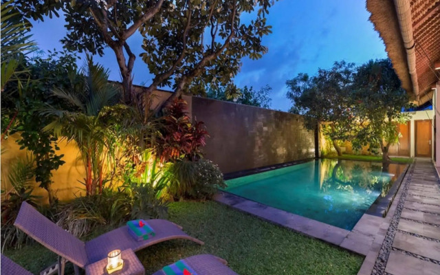Villa Lumut