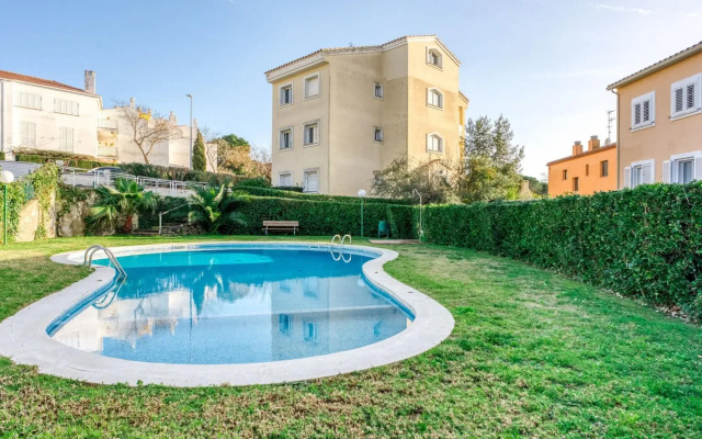 Nice apartment in S'Agaró with pool