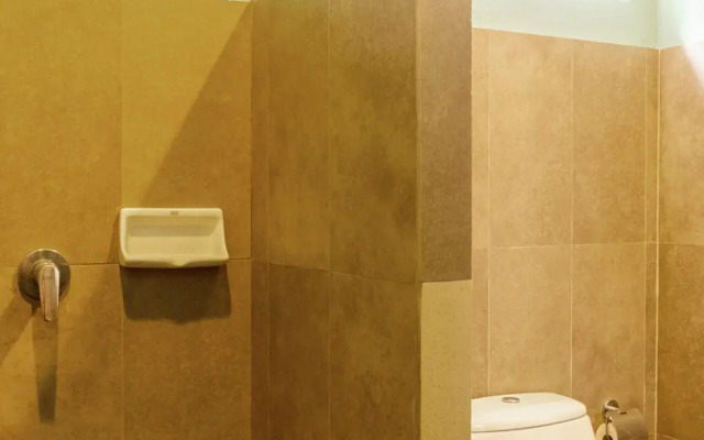 OYO 929 100 Boutique Hotel