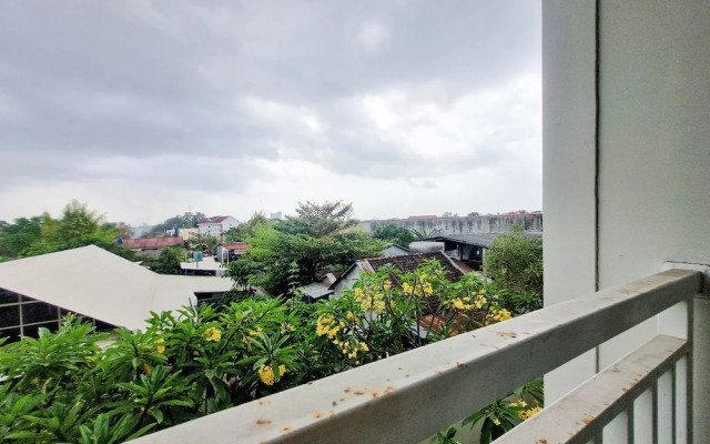 Cozy and Good Place Studio at Taman Melati Sinduadi Apartment