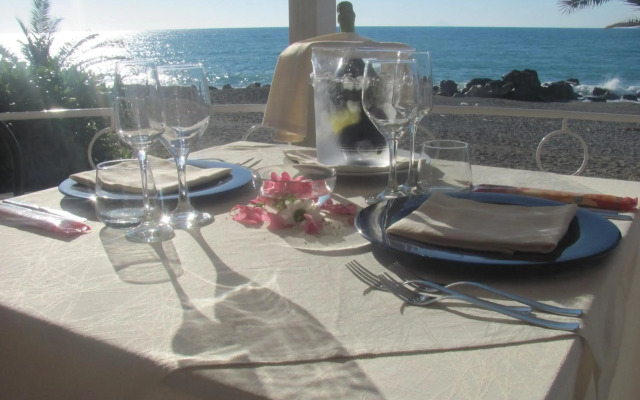 Hotel La Scogliera