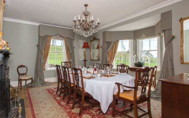 West Longridge Manor B&B