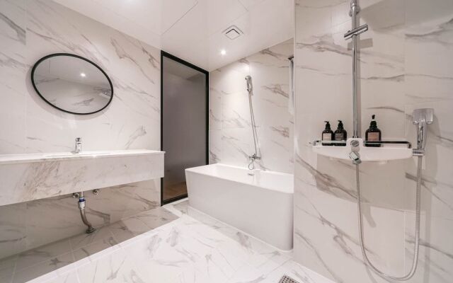 Pohang Brown Dot Hotel