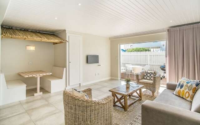 Fork West Apartments - Top Floor 6