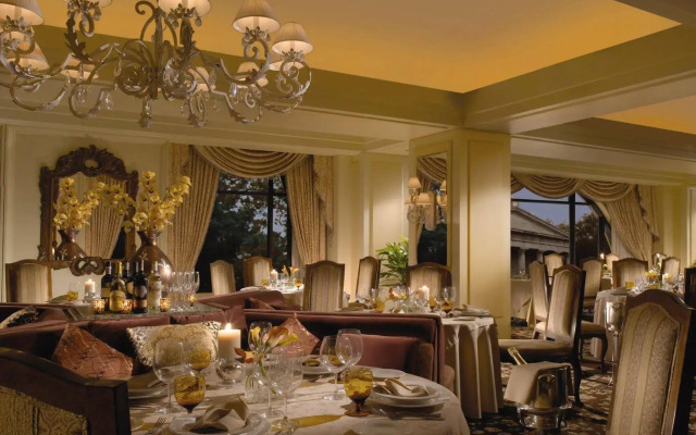Renaissance Philadelphia Downtown Hotel