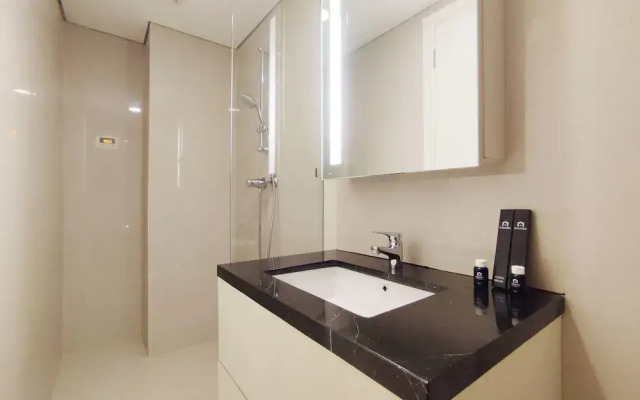 Elegant And Homey Studio At Marquis De Lafayette Apartment