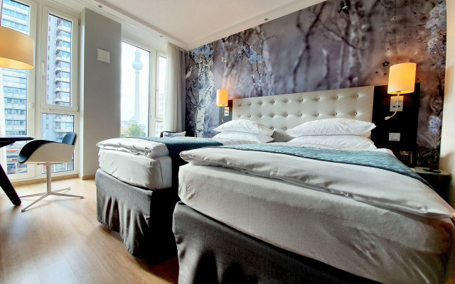 Premier Inn Berlin Alexanderplatz Hotel