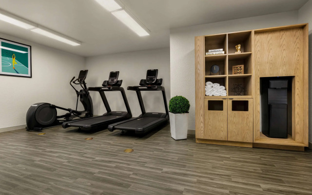 Sonesta Simply Suites Boston Braintree