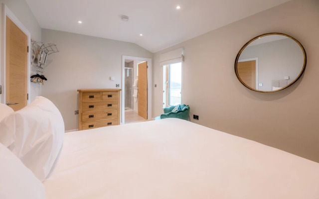 Woodbridge Penthouse