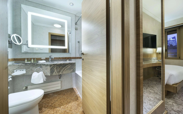 Hilton Milan