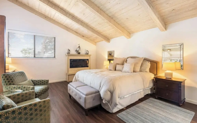Heavenly Carmel Stay for 10!