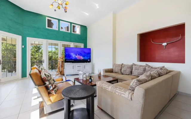 Ocean View 5BR Villa Steps to Beach Privatepool