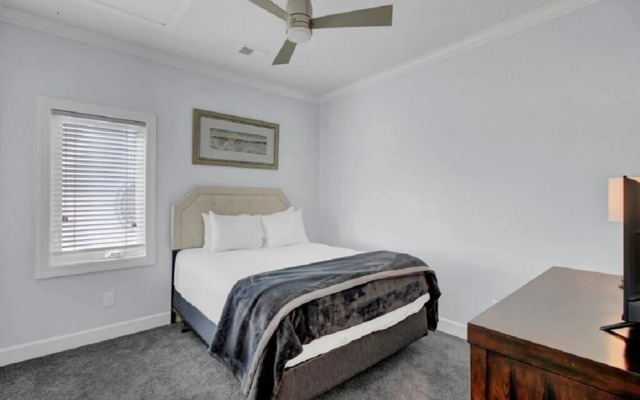 Yacht Harbor Court 31