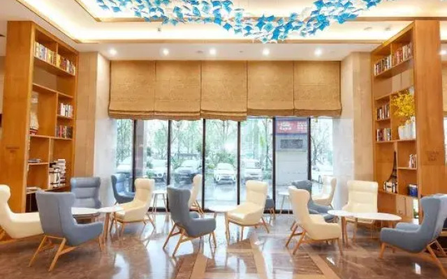 Kyriad Marvelous Hotel