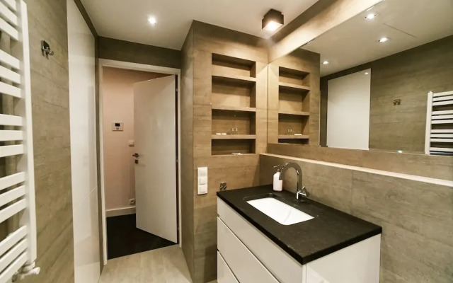 Modern Apartment by Wawel Castle