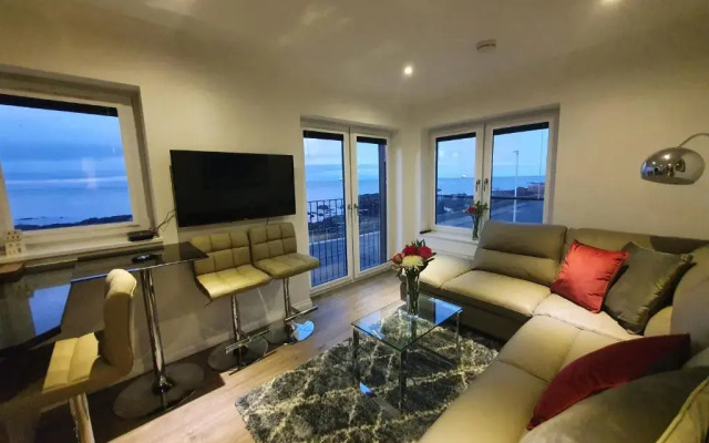 22 Waters Edge Banff
