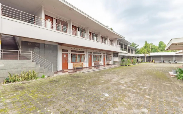 Yehezkiel Hotel Lembang RedPartner