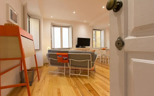 Cais do Sodré Duplex by Homing