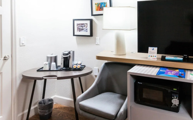 Guest Suites Of Boca Raton