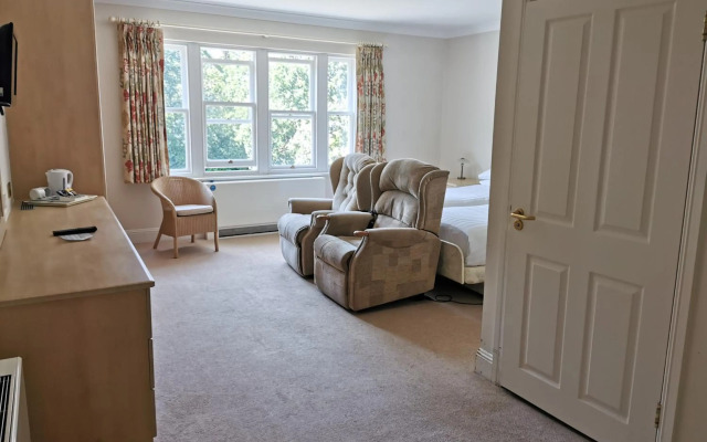 The Grove Hotel