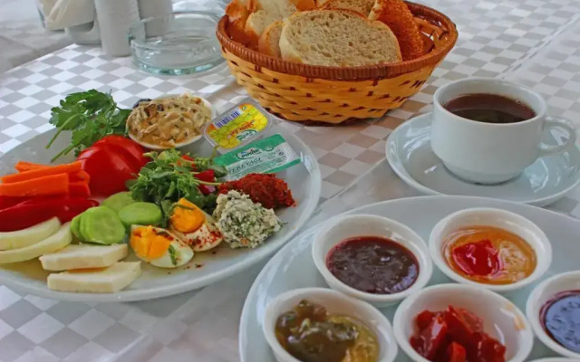 Zeytin Suit Bozcaada