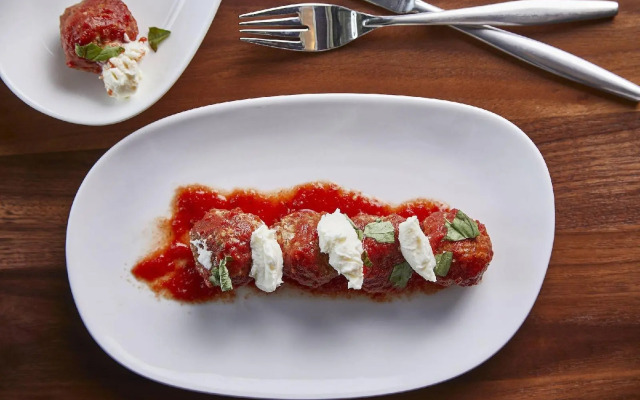 AC Hotel by Marriott Cleveland Beachwood