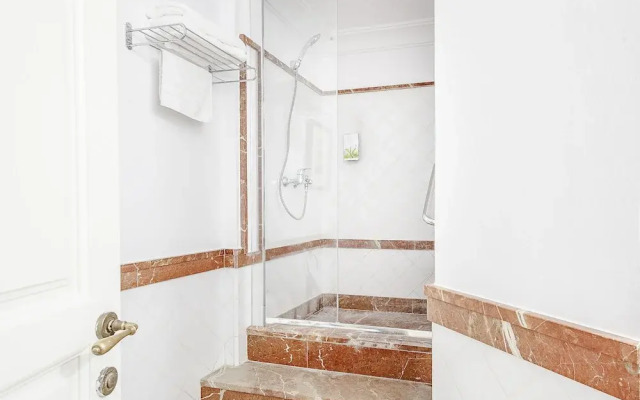 Hostal Restaurante Tarín