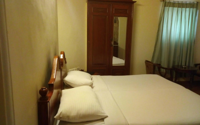 Taj Mahal Hotel Abids